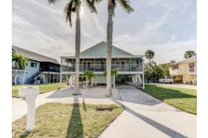 240 Nature View Ct, Fort Myers Beach