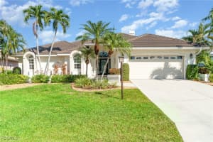 5450 Harborage Dr, Fort Myers