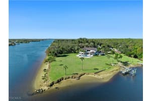 18090 N Olga Dr, Alva 18090 N Olga Dr, Alva