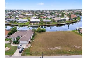 1247 Pine Siskin Dr, Punta Gorda