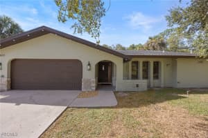 611 Henry Ave, Lehigh Acres