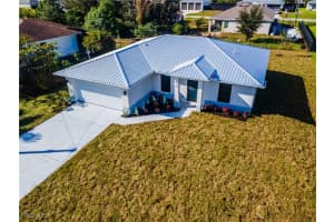 310 Nw 16th Pl, Cape Coral