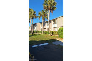 4703 Sw Santa Barbara Pl 15, Cape Coral
