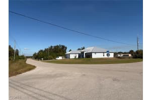 1111 Carl Ave, Lehigh Acres