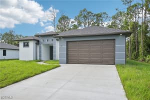 872 Spaulding St E, Lehigh Acres