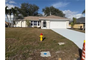 907 Ne 17th Ter, Cape Coral