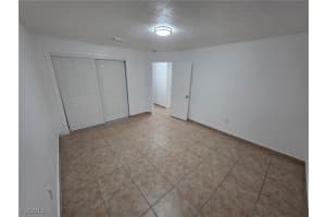 2148 Dora St 11, Fort Myers