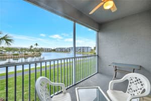 16595 Lake Circle Dr 224, Fort Myers