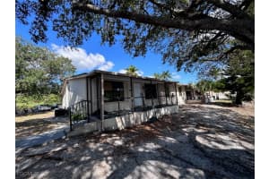 5219 Treetops Dr I, Naples