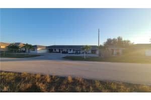 930 Sw 47th Ter 7, Cape Coral