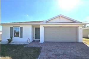 1814 Ne 40th Ln, Cape Coral
