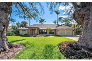 5657 Shaddelee Ln W, Fort Myers