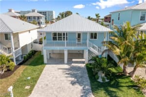 250 Pearl St, Fort Myers Beach