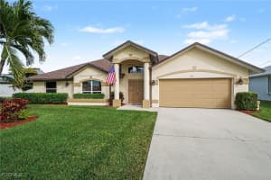 2611 Kamal Pkwy, Cape Coral
