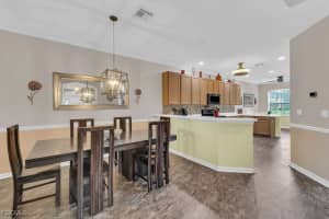 3725 Pino Vista Way, Estero