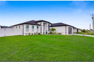 523 Nw 16th Pl, Cape Coral