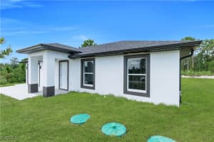 206 Pembroke St, Lehigh Acres