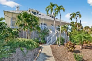 290 Southwinds Dr, Sanibel