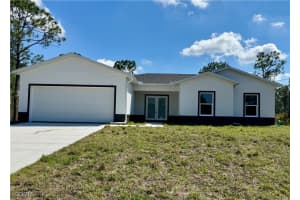 325 Hermosa Ave, Lehigh Acres