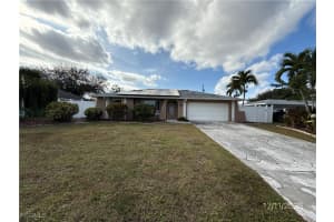 106 Ne 17th Ave, Cape Coral