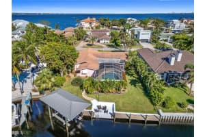 392 Snow Dr, Fort Myers