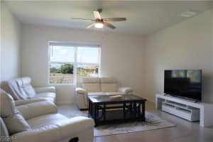 517 Kismet Pkwy W, Cape Coral