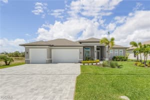 1704 Sw 17th Ave, Cape Coral