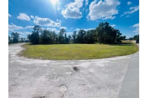 824 Newell St E, Lehigh Acres