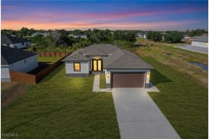 4700 Dora Ave S, Lehigh Acres