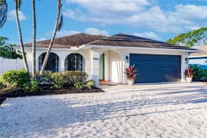 842 99th Ave N, Naples