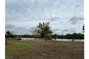 2111 Gardner Ct, Alva 2111 Gardner Ct, Alva