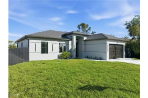 3110 7th St W, Lehigh Acres