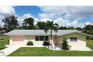 513 Monterey Ave, Cape Coral