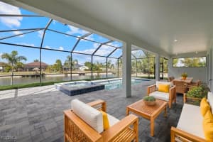 433 Sw 21st St, Cape Coral