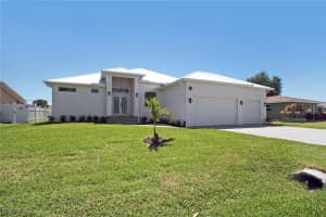 1426 Se 43rd Ter, Cape Coral