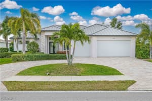 1608 Beach Pkwy W, Cape Coral