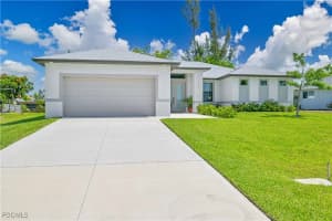 1137 Sw 29th Ter, Cape Coral