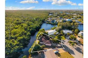 1812 Ibis Ln, Sanibel