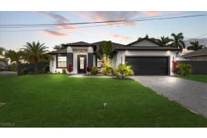 927 Sw 25th St, Cape Coral