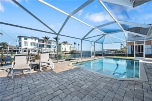49 Fairview Blvd, Fort Myers Beach