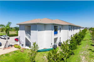 3303 Sw 8th Pl 203, Cape Coral