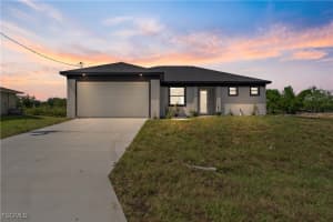 2621 58th St W, Lehigh Acres