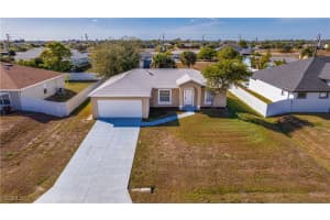2102 Ne 17th Ave, Cape Coral