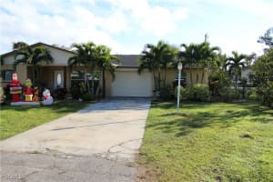679 Canal Dr, North Fort Myers