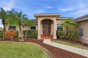 927 Sw 28th Ter, Cape Coral