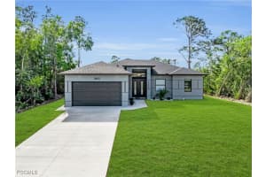 2805 11th St W, Lehigh Acres