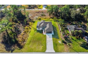 922 Sunrise Blvd, Lehigh Acres