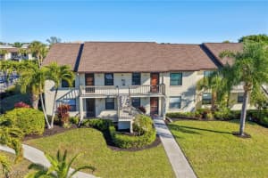 9290 Lake Park Dr 201, Fort Myers