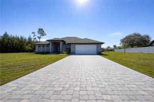 224 Se 13th Ter, Cape Coral