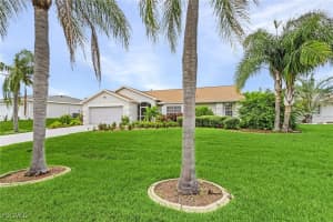 527 Se 36th St, Cape Coral